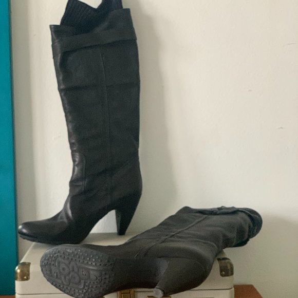 Black Italian Leather Knee High Boots - Not Worn. Size 9. - Picture 3 of 4